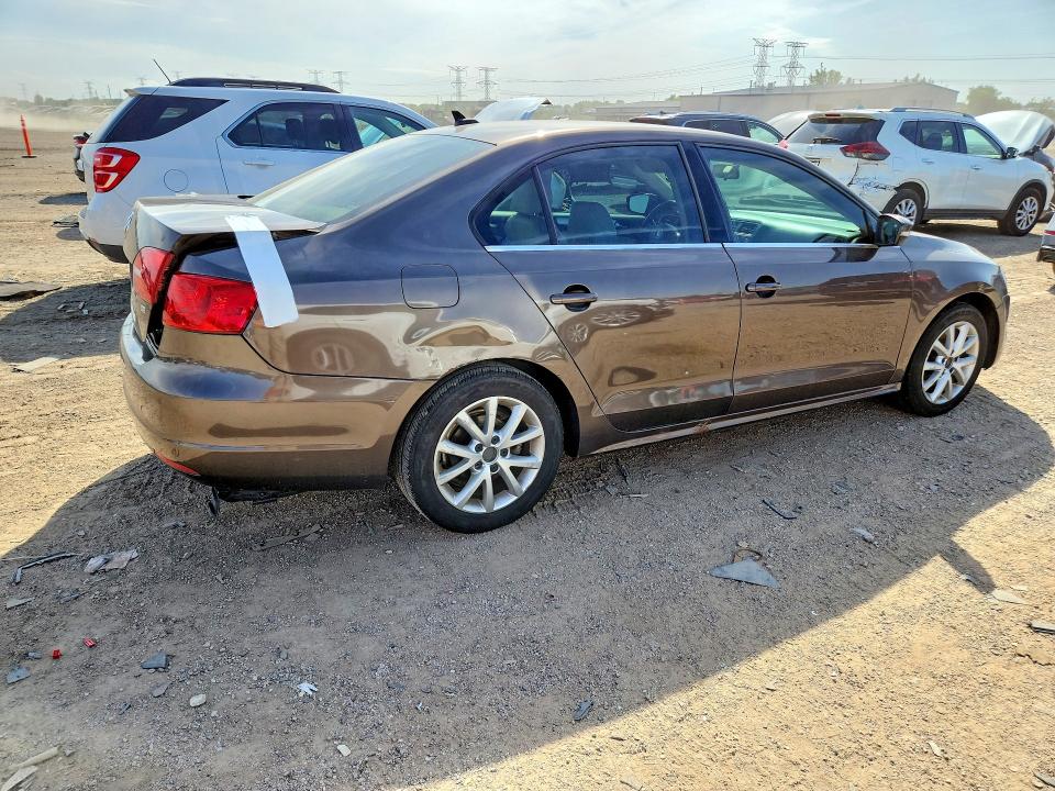 Photo 3 from auction – 2014 VOLKSWAGEN JETTA with VIN 3VWD07AJ6EM401801