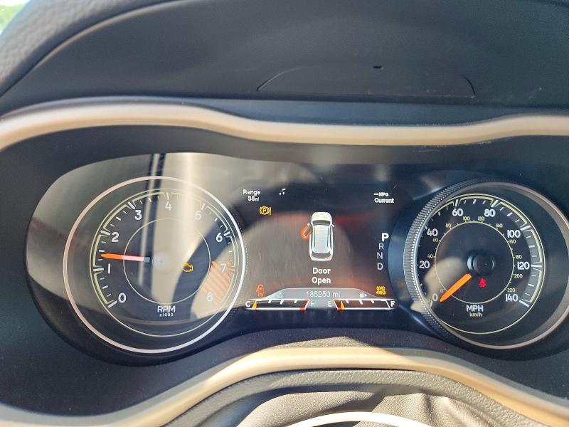 Photo 9 from auction – 2015 JEEP CHEROKEE with VIN 1C4PJMDS0FW604989