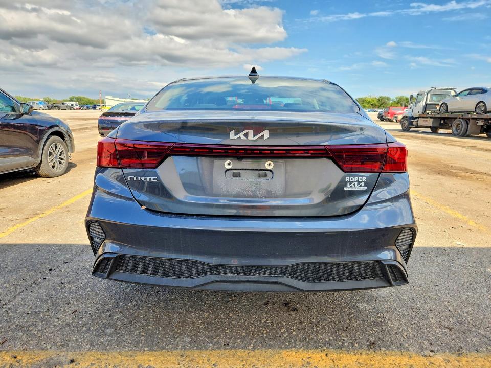 Photo 6 from auction – 2024 KIA FORTE with VIN 3KPF24AD3RE801054