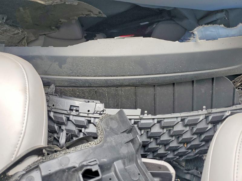 Фото 10 с аукциона – 2022 LEXUS RX с VIN 2T2HZMDA0NC355908