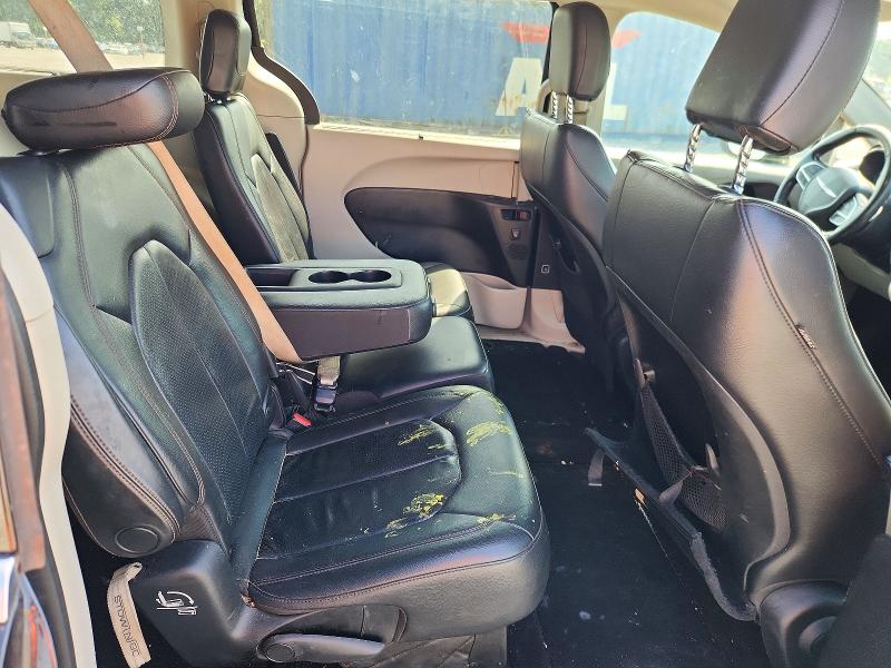 Photo 11 from auction – 2018 CHRYSLER PACIFICA with VIN 2C4RC1BG0JR290861