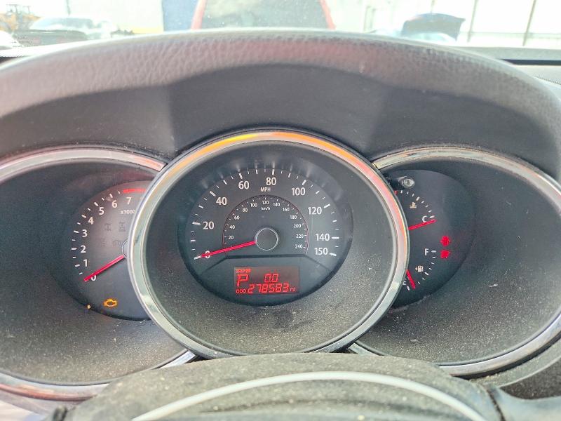 Photo 9 from auction – 2011 KIA SORENTO with VIN 5XYKU4A23BG114060