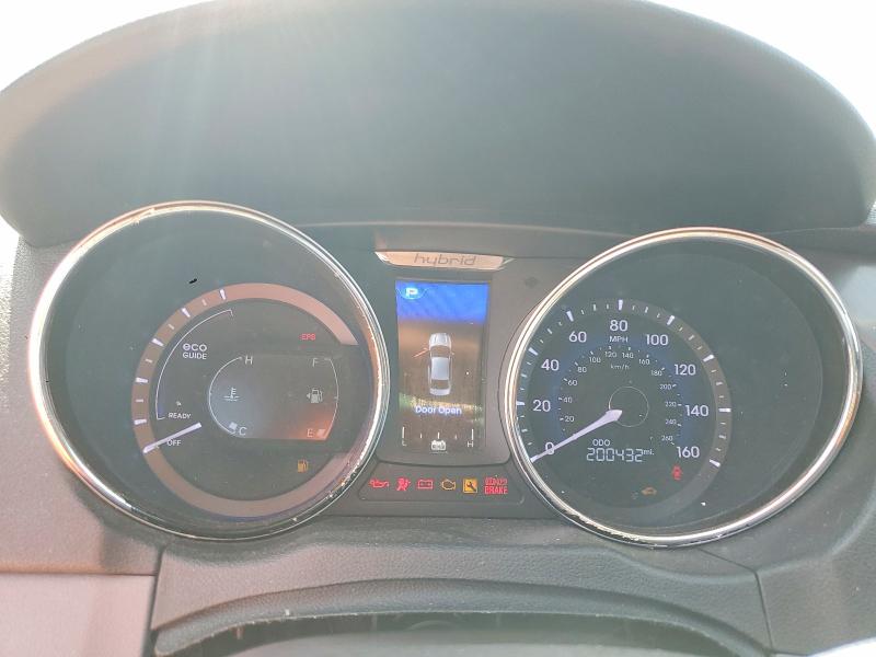Photo 9 from auction – 2015 HYUNDAI SONATA HYBRID with VIN KMHEC4A48FA136171