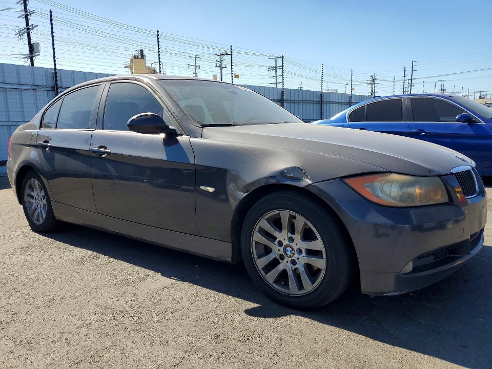 Photo 4 from auction – 2007 BMW 328 with VIN WBAVC53557FZ73333
