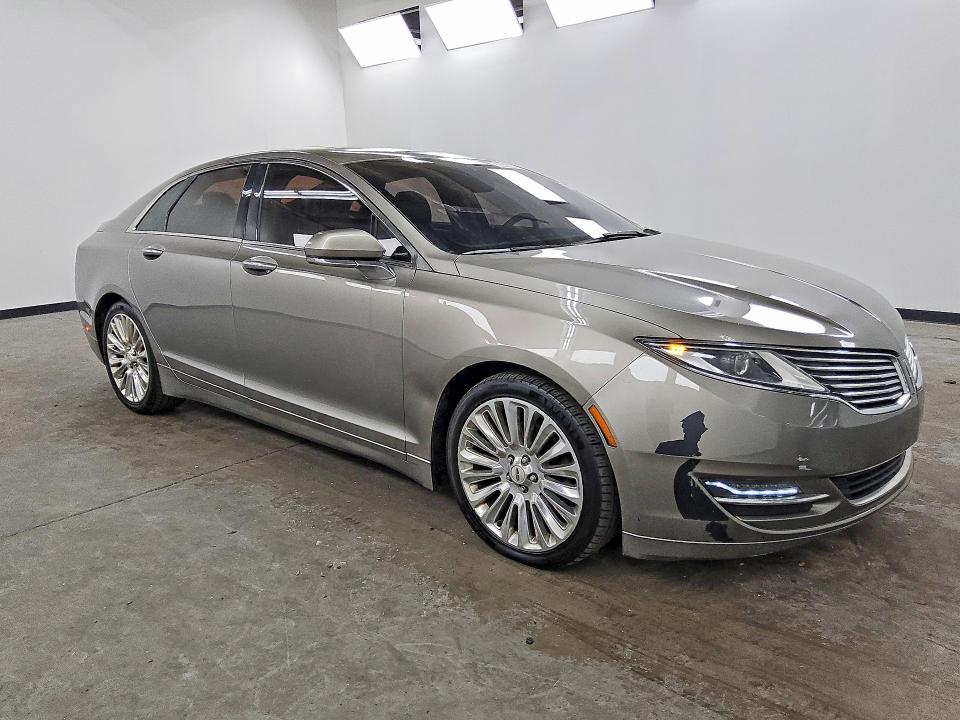 Photo 4 from auction – 2016 LINCOLN MKZ with VIN 3LN6L2G91GR626941
