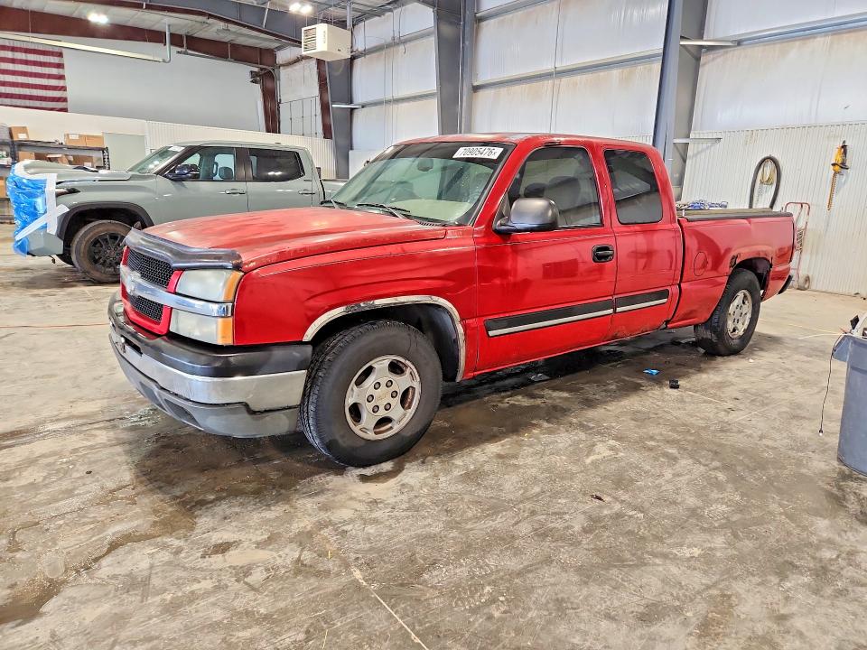 CHEVROLET SILVERADO 2004 с VIN 2GCEC19V541121859 - Снимка от търг