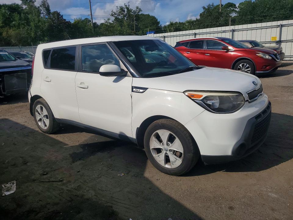 Photo 4 from auction – 2015 KIA SOUL with VIN KNDJN2A27F7206689