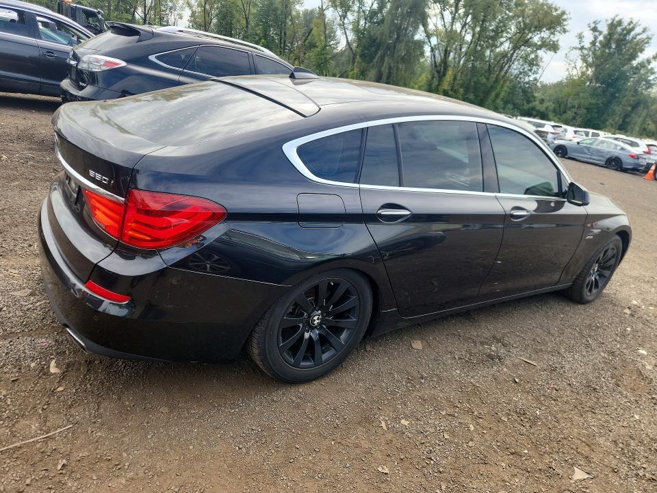 Zdjęcie 3 z aukcji – 2011 BMW 550 z VIN WBASP4C56BC341839