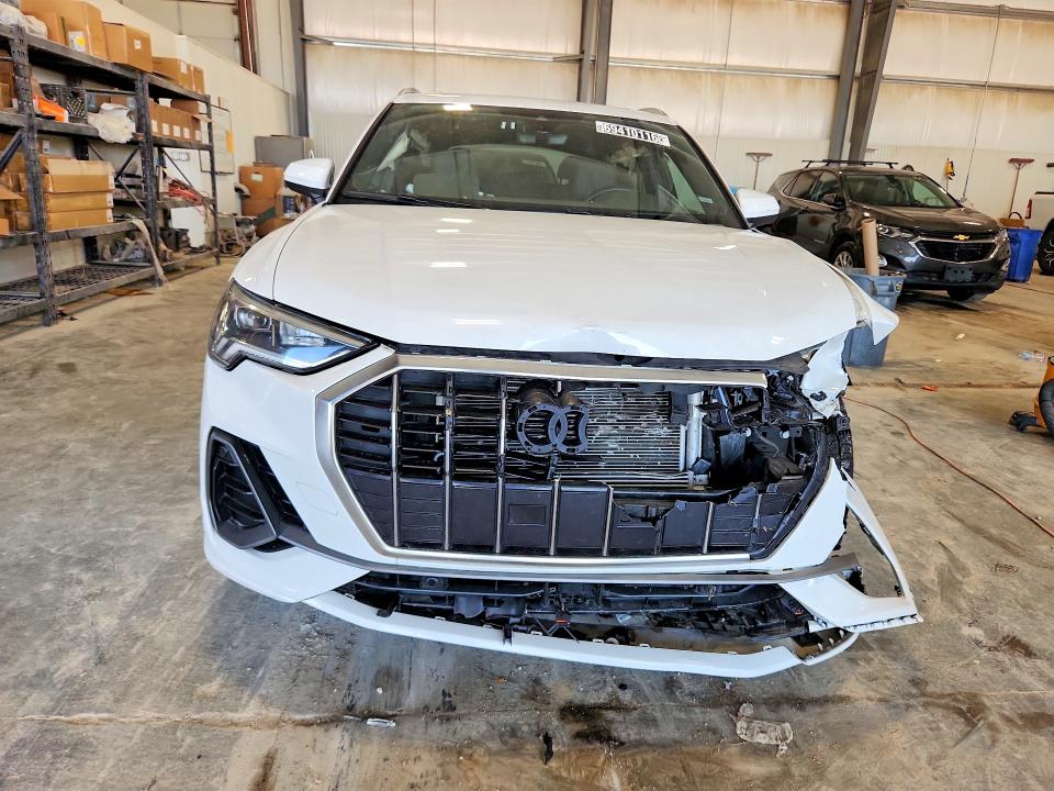 Photo 5 from auction – 2025 AUDI Q3 with VIN WA1DECF37S1003233
