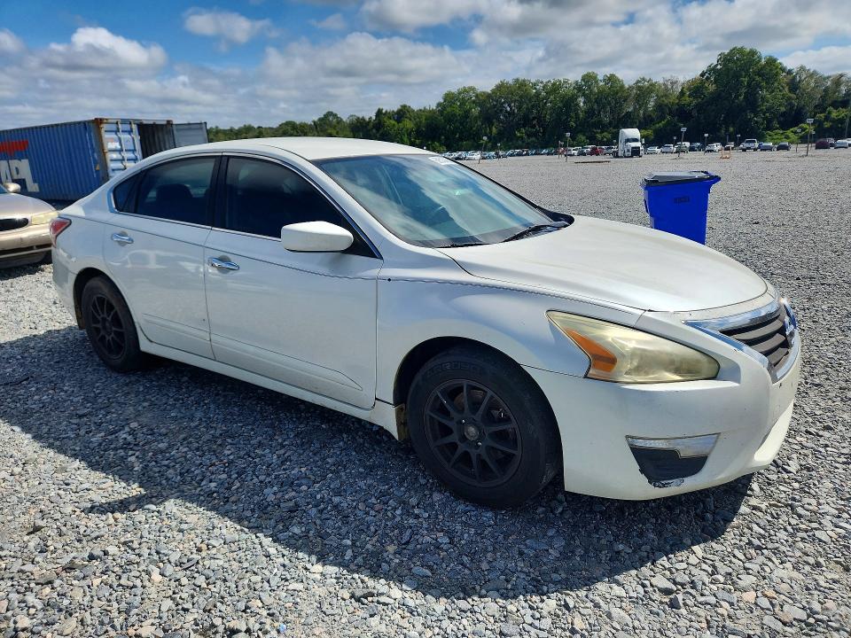 Photo 4 from auction – 2015 NISSAN ALTIMA with VIN 1N4AL3APXFC104775