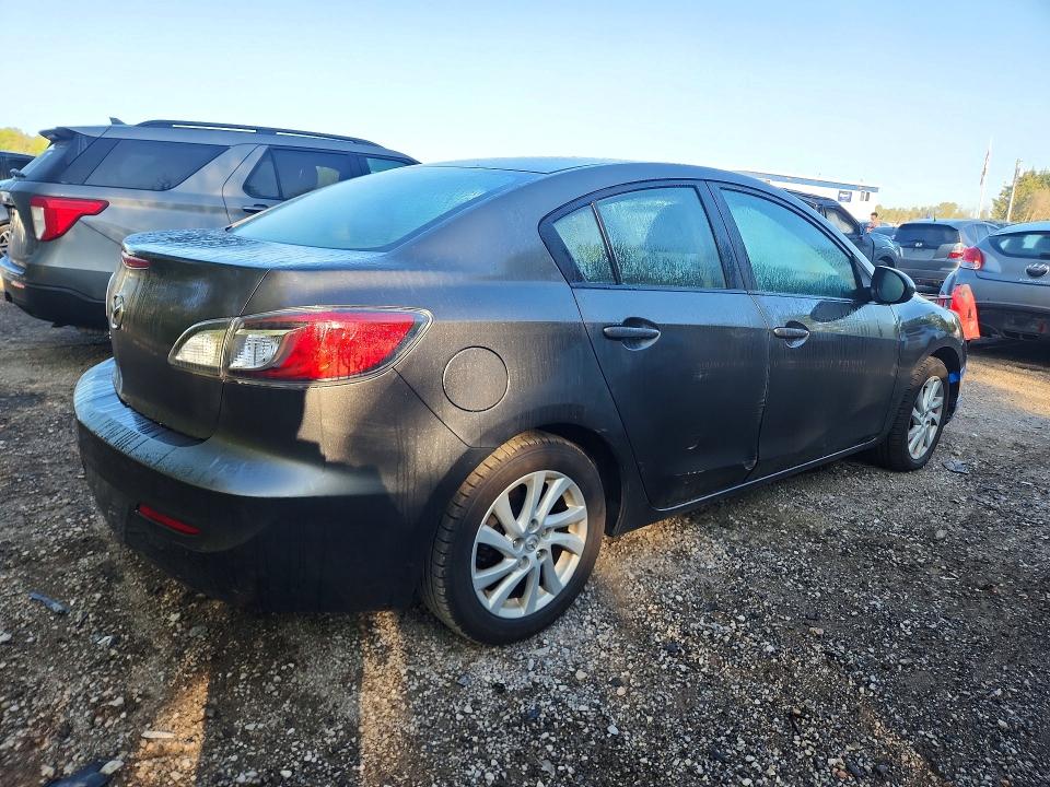 Photo 3 from auction – 2012 MAZDA 3 with VIN JM1BL1UF6C1587694