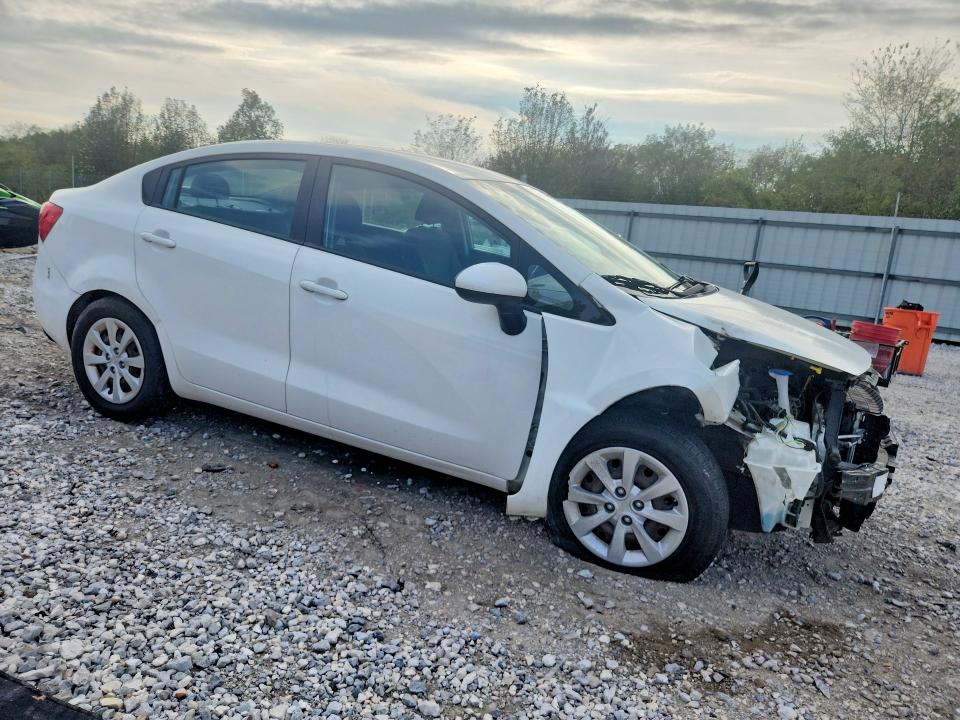 Фото 4 с аукциона – 2015 KIA RIO с VIN KNADM4A38F6502103