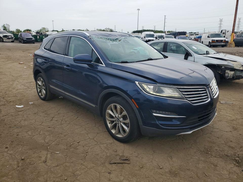 Photo 4 from auction – 2017 LINCOLN MKC with VIN 5LMCJ2D90HUL71980