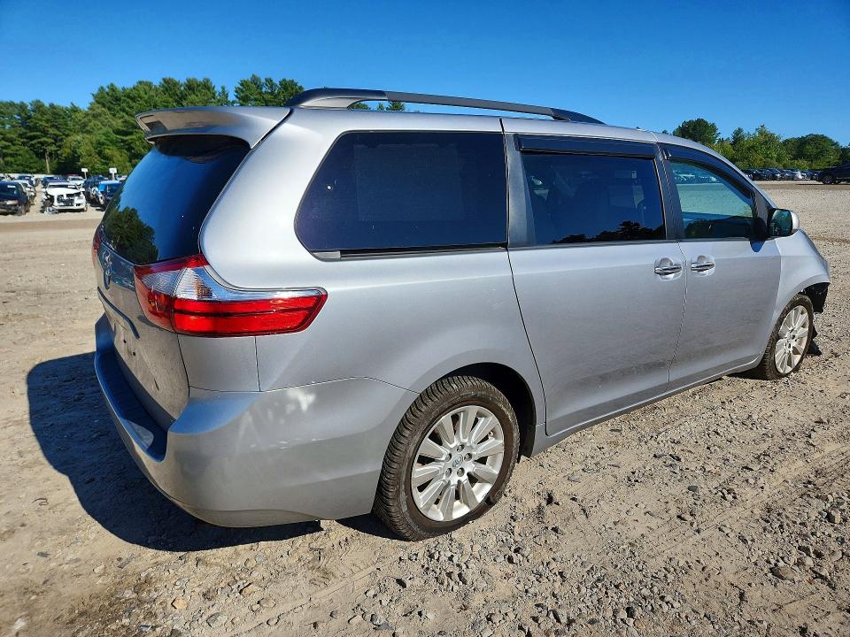 Photo 3 from auction – 2015 TOYOTA SIENNA with VIN 5TDDK3DCXFS105345