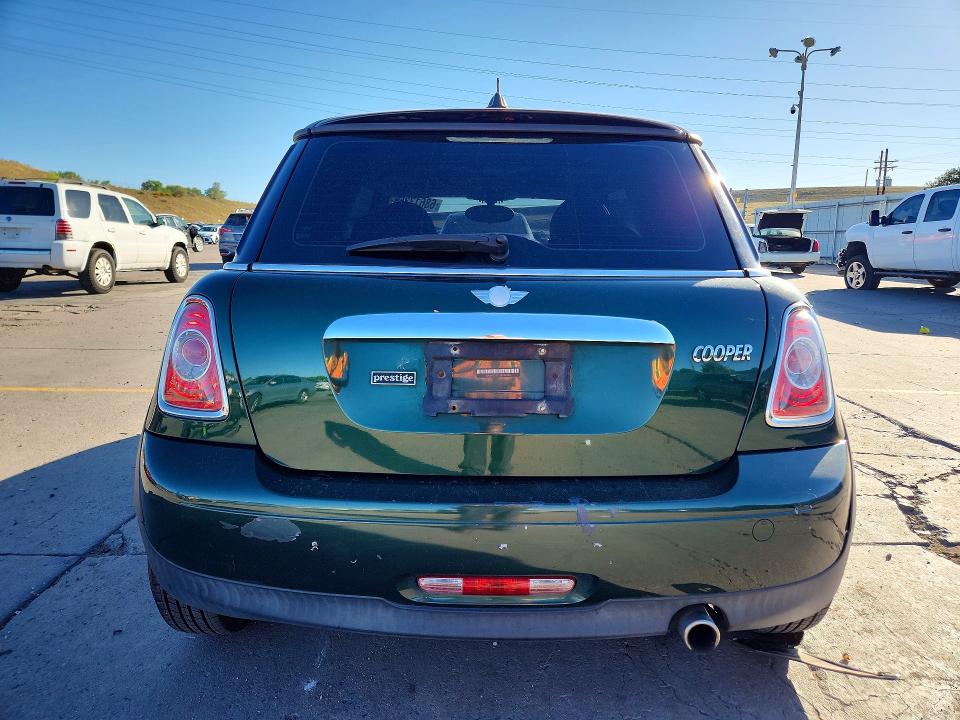 Photo 6 from auction – 2011 MINI COOPER with VIN WMWSU3C52BT091020