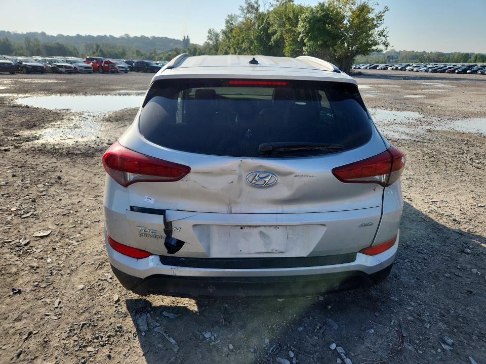 Снимка 6 от търг – 2016 HYUNDAI TUCSON с VIN KM8J3CA48GU145879