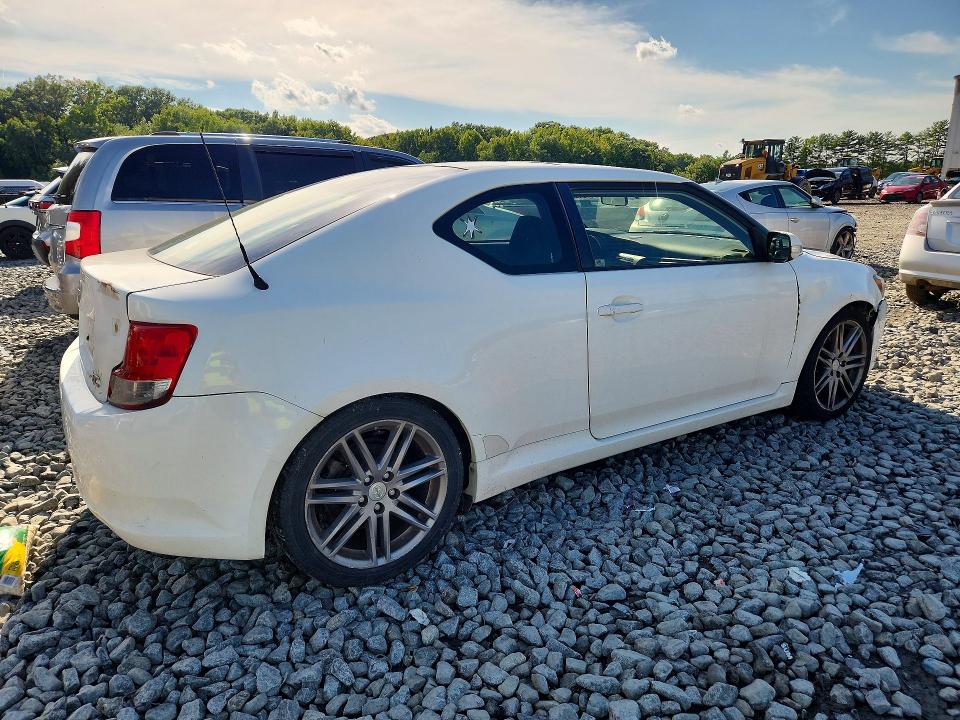 Photo 3 from auction – 2013 SCION TC with VIN JTKJF5C71D3060990