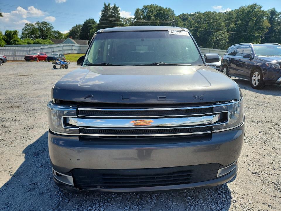 Photo 5 from auction – 2018 FORD FLEX with VIN 2FMHK6C89JBA10717