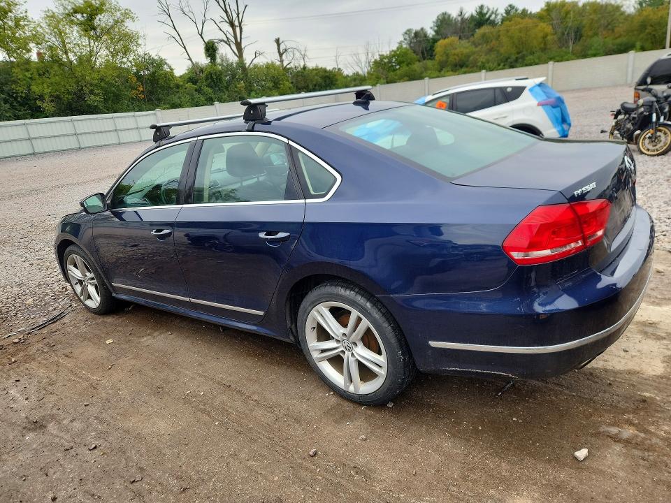 Photo 2 from auction – 2015 VOLKSWAGEN PASSAT with VIN 1VWBS7A32FC070446