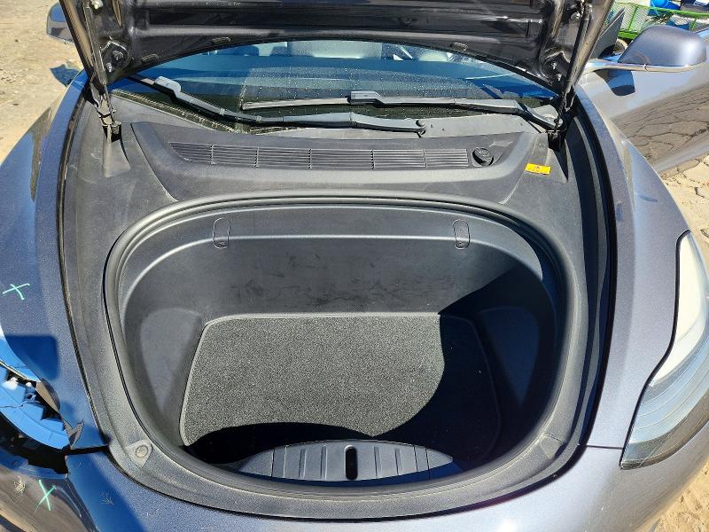 Фото 11 с аукциона – 2018 TESLA MODEL 3 с VIN 5YJ3E1EB8JF119514