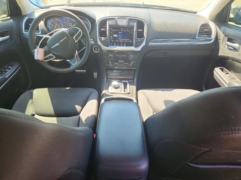 Foto 8 de la subasta – 2022 CHRYSLER 300 con VIN 2C3CCAAG7NH139488