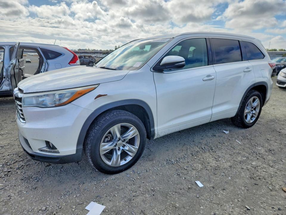 TOYOTA HIGHLANDER 2014 with VIN 5TDYKRFH1ES034239 - Photo from auction