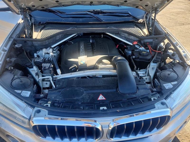 Foto 12 de la subasta – 2015 BMW X5 con VIN 5UXKR0C56F0P12140