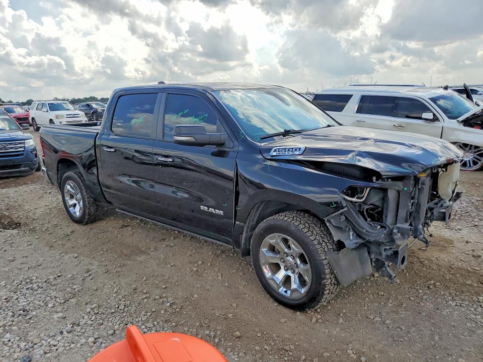 Photo 4 from auction – 2019 RAM 1500 with VIN 1C6RREFT0KN581671