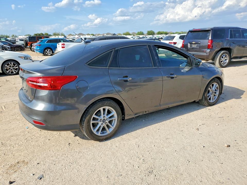 Photo 3 from auction – 2015 FORD FOCUS with VIN 1FADP3F24FL348016