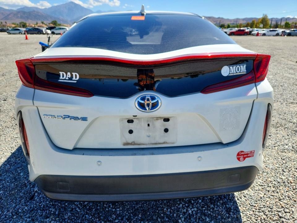 Photo 6 from auction – 2017 TOYOTA PRIUS PRIME with VIN JTDKARFP2H3061925