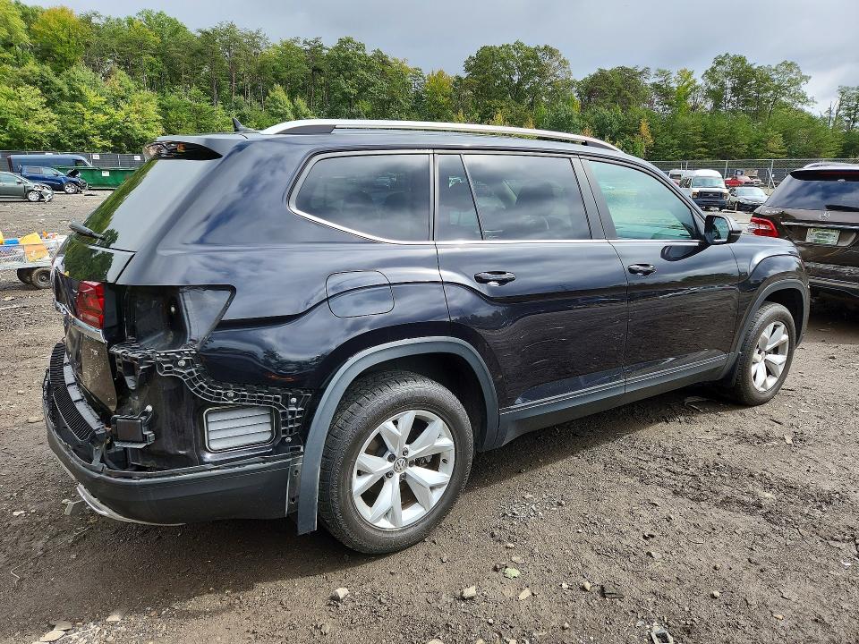 Photo 3 from auction – 2018 VOLKSWAGEN ATLAS with VIN 1V2CP2CA9JC596457