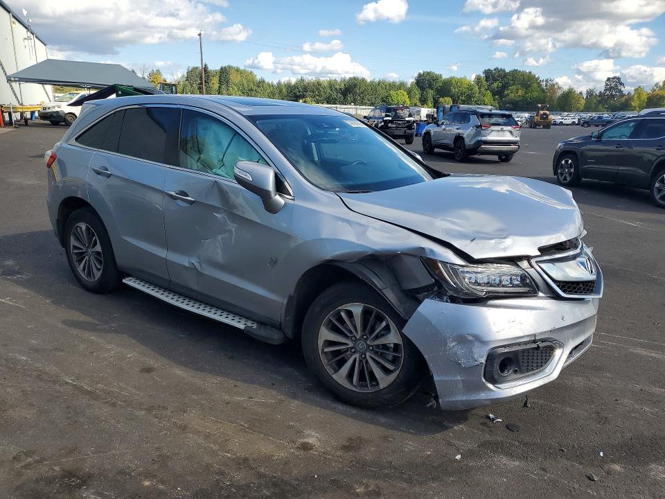 Снимка 4 от търг – 2017 ACURA RDX с VIN 5J8TB4H71HL037585
