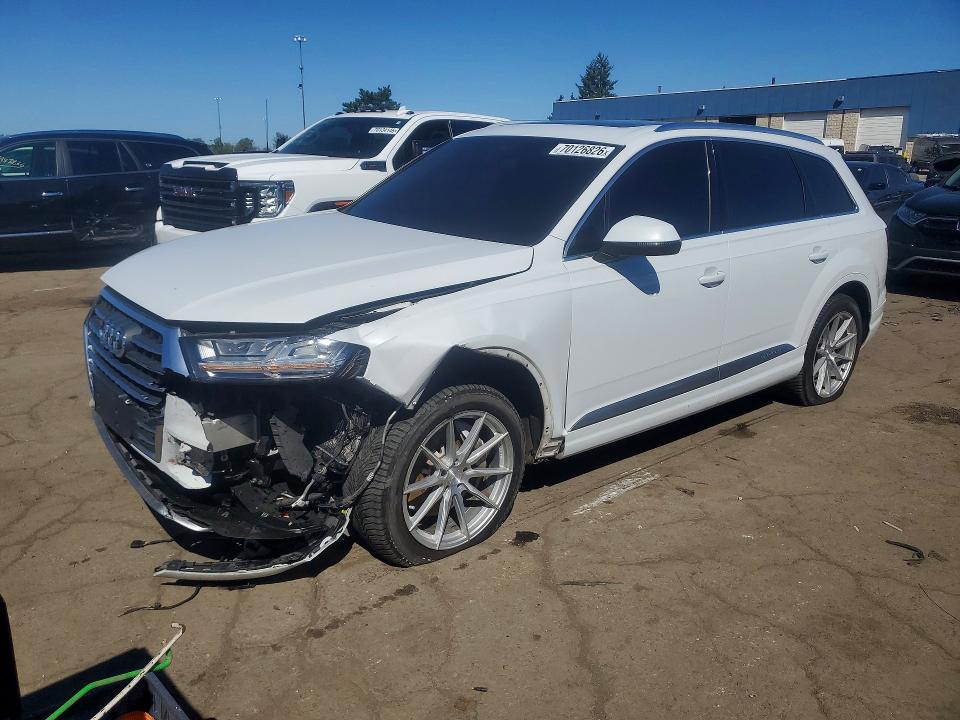 AUDI Q7 2017 with VIN WA1LAAF72HD008426 - Photo from auction