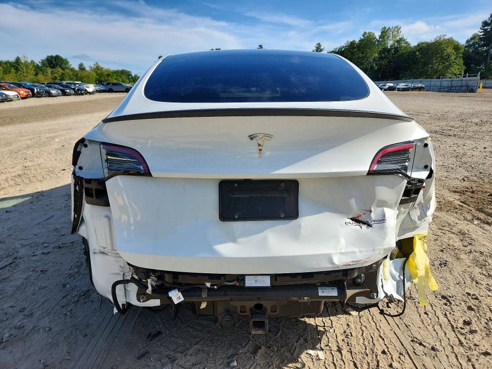 Photo 6 from auction – 2022 TESLA MODEL Y with VIN 7SAYGDEF5NF455828
