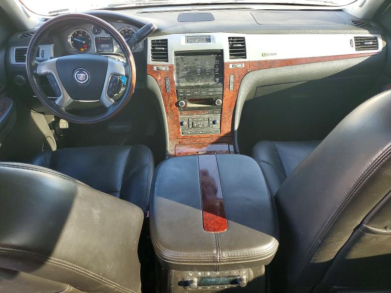 Photo 8 from auction – 2009 CADILLAC ESCALADE with VIN 1GYFC33529R100145