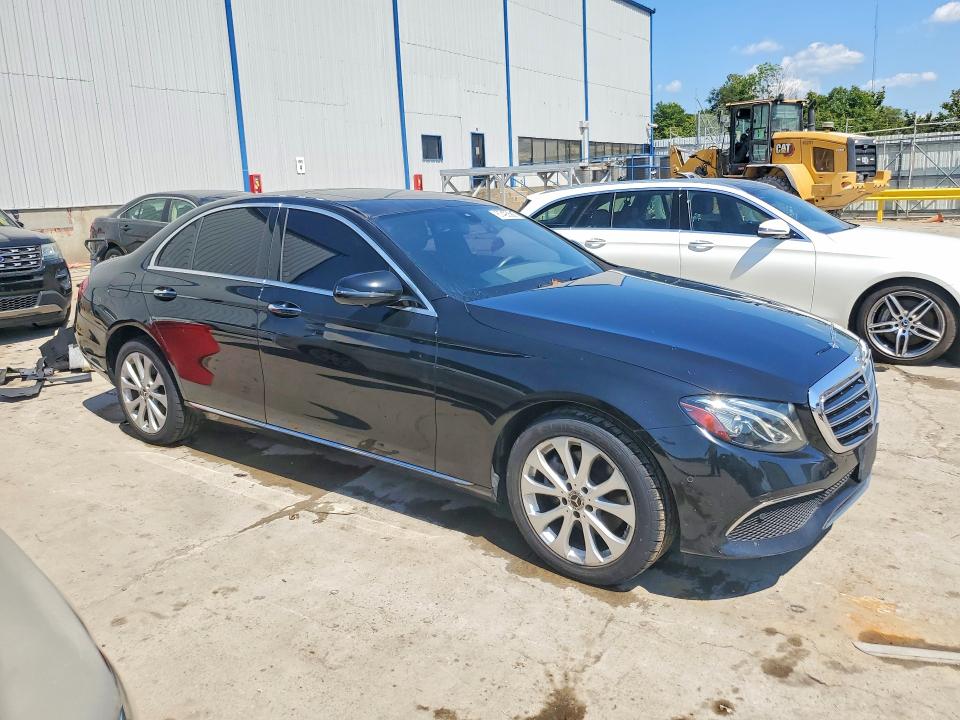 Photo 4 from auction – 2019 MERCEDES-BENZ E with VIN WDDZF4KB4KA537324