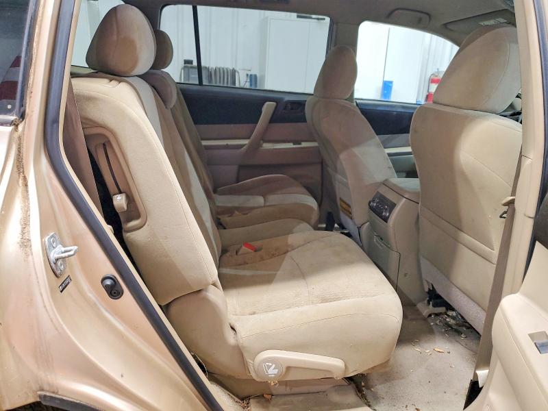 Снимка 11 от търг – 2010 TOYOTA HIGHLANDER с VIN 5TDBK3EH5AS010377