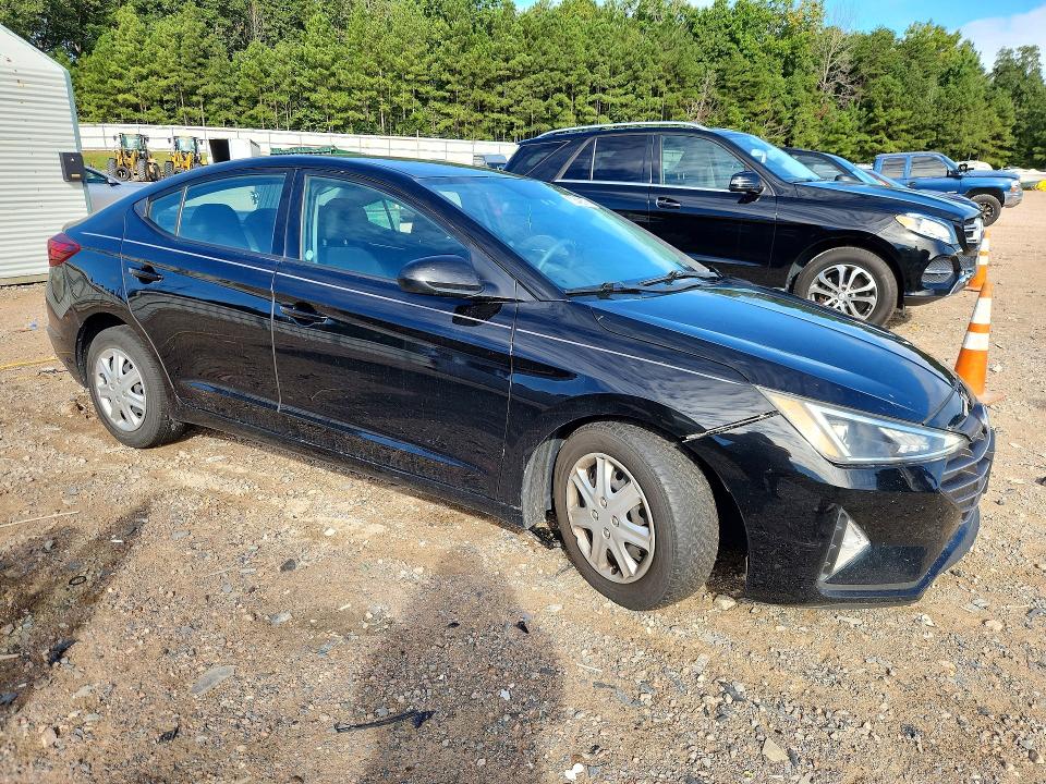 Снимка 4 от търг – 2019 HYUNDAI ELANTRA с VIN KMHD74LFXKU762831