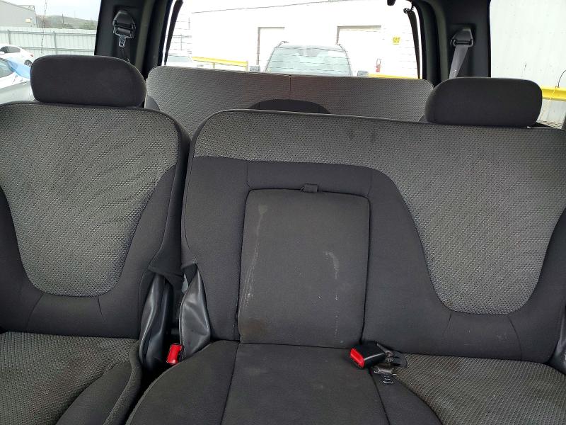 Photo 10 from auction – 2001 FORD EXPEDITION with VIN 1FMRU15W81LA71800