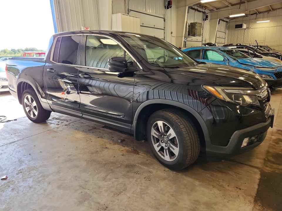 صورة رقم 4 من المزاد - 2017 HONDA RIDGELINE مع VIN 5FPYK3F61HB018747