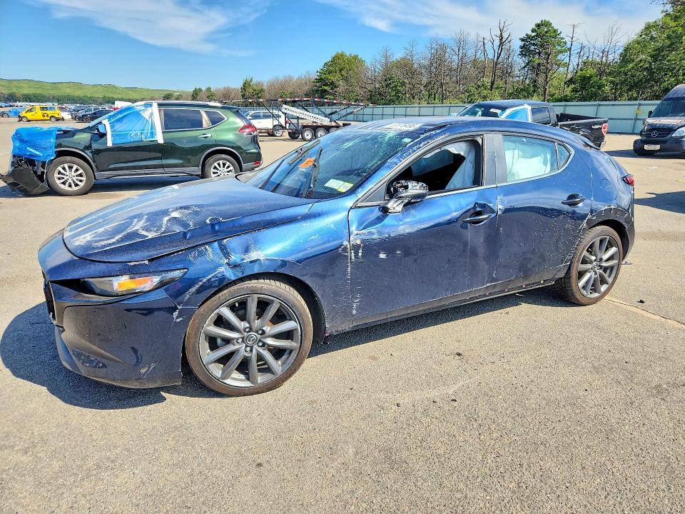 MAZDA 3 2021 with VIN JM1BPBLL3M1404206 - Photo from auction