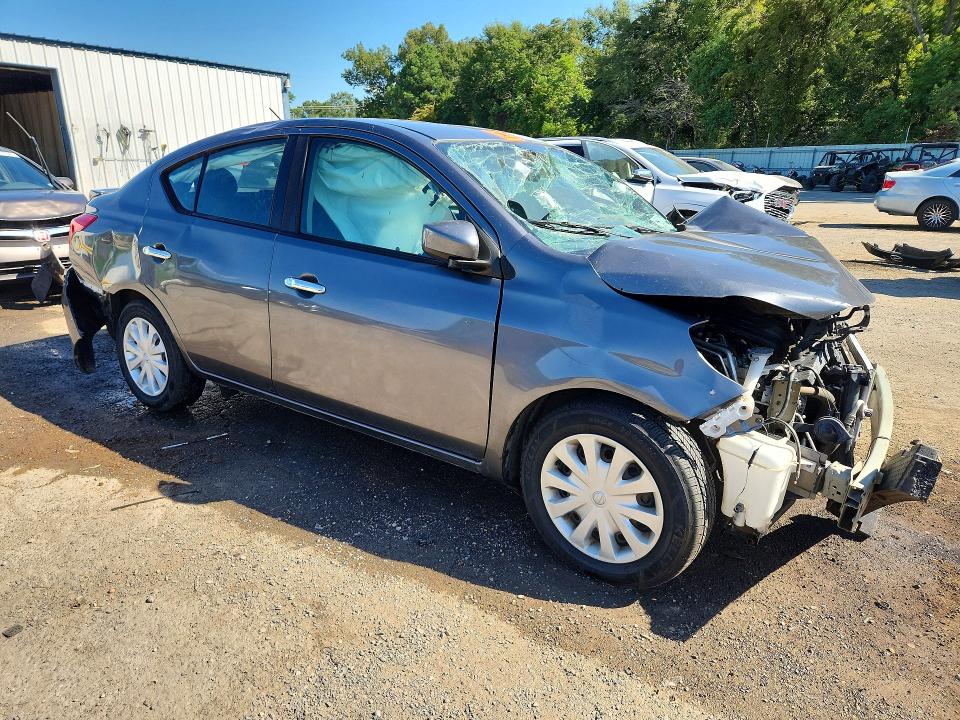 Photo 4 from auction – 2019 NISSAN VERSA with VIN 3N1CN7AP1KL832412