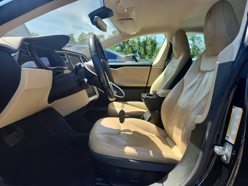 صورة رقم 7 من المزاد - 2014 TESLA MODEL S مع VIN 5YJSA1S16EFP62131