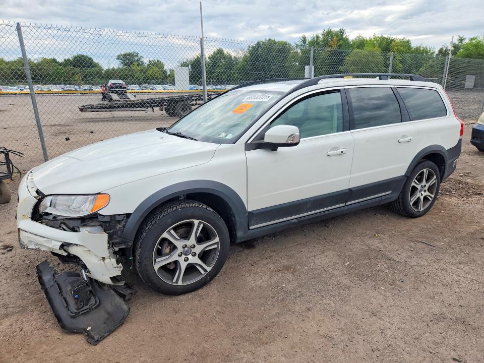 VOLVO XC70 2015 مع رقم تعريف المركبة YV4902ND7F1193844 - صورة من المزاد