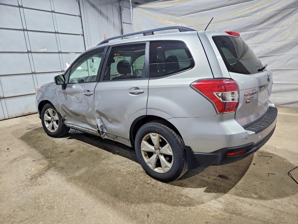 Photo 2 from auction – 2015 SUBARU FORESTER with VIN JF2SJADC4FH506653