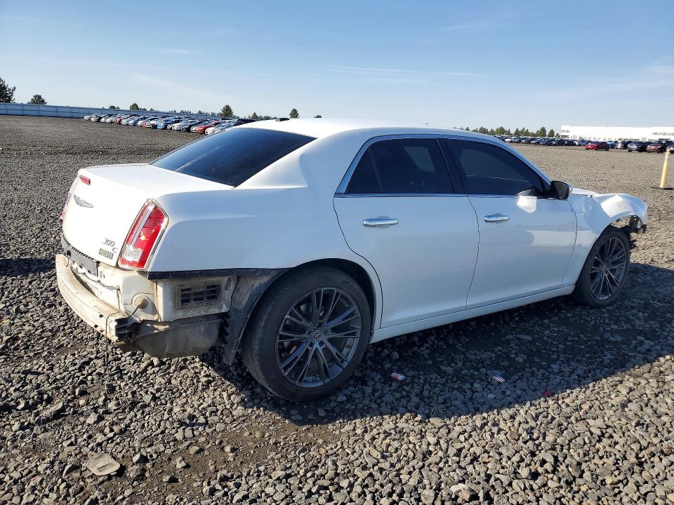 Снимка 3 от търг – 2014 CHRYSLER 300C с VIN 2C3CCAKT3EH170152