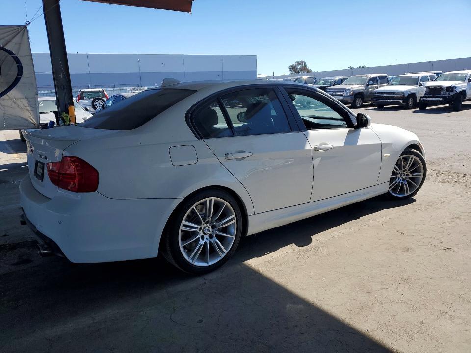 Снимка 3 от търг – 2011 BMW 335 с VIN WBAPM5G52BNM68672