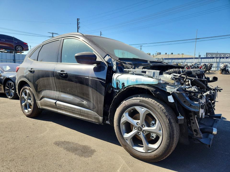 Снимка 4 от търг – 2024 FORD ESCAPE с VIN 1FMCU0MN7RUA10176