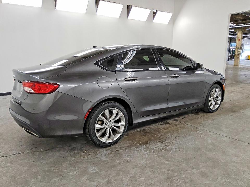 Zdjęcie 3 z aukcji – 2015 CHRYSLER 200 z VIN 1C3CCCBB0FN629388