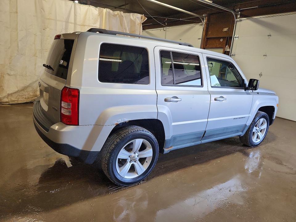 Photo 3 from auction – 2011 JEEP PATRIOT with VIN 1J4NF1GB4BD265754